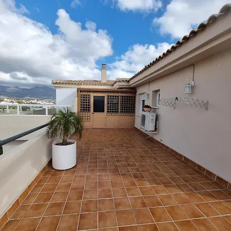 Terraza Y Piscina - Koti - Atico Margarita フエンヒロラ