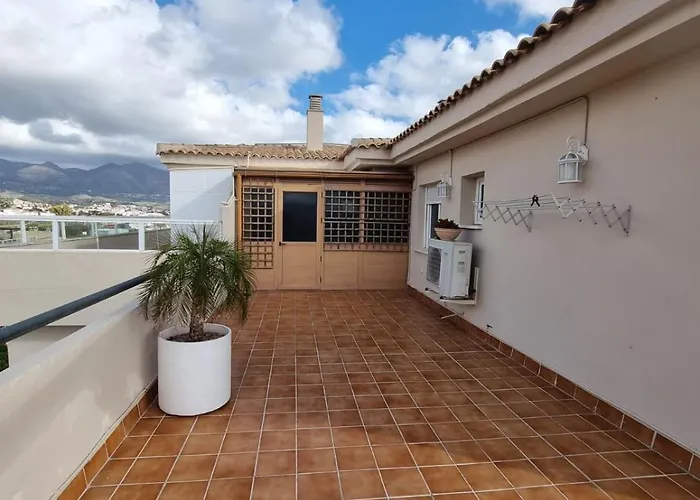 Gran Atico Mijas Costa Con Piscina フエンヒロラ